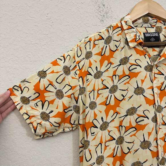 MASSIVE Daisy Shirt Orange Cream Floral Button Up Short Sleeve Hawaiian - Picture 4 of 8